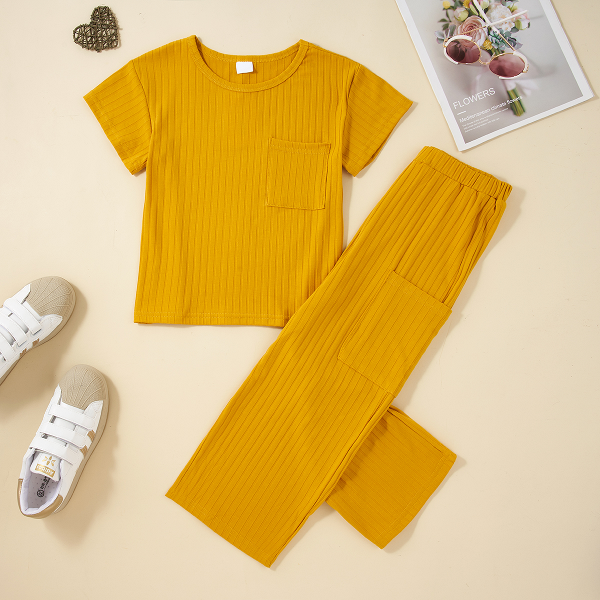 

2-piece Kid Girl Stripe Solid Short-sleeve Top and Elasticized Pants Set with Pockets