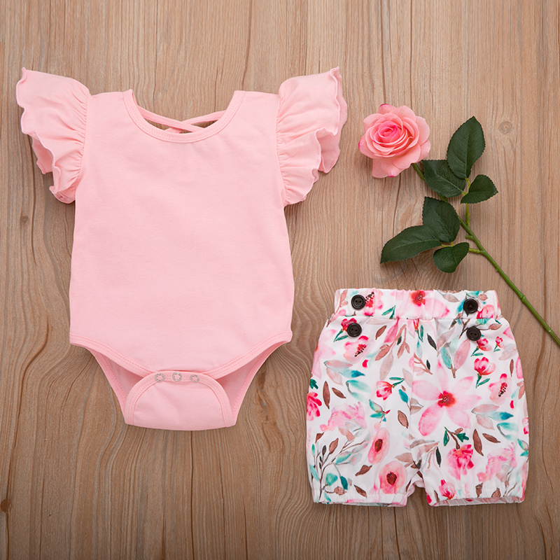 

Ruffle-sleeve Top and Floral Print Shorts Set