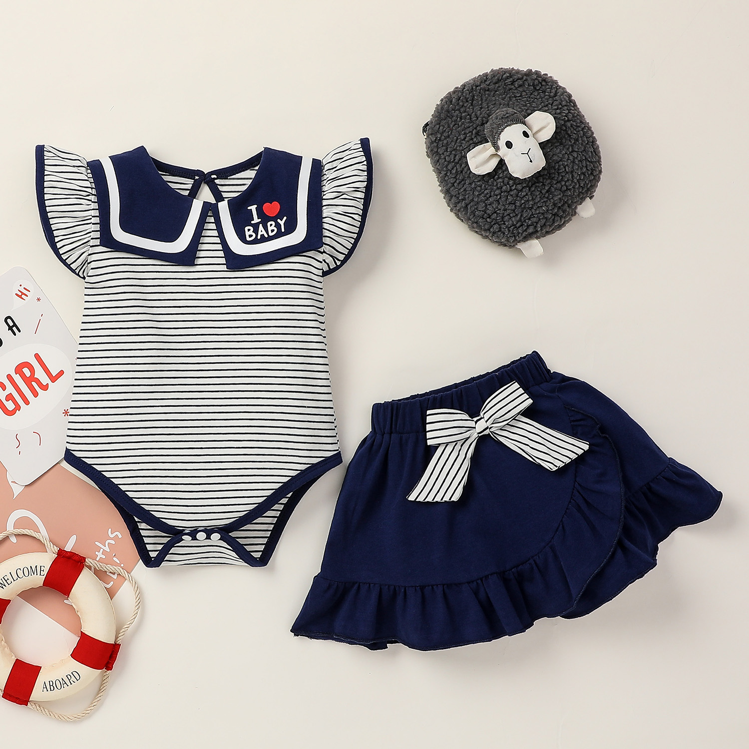 

2pcs Heart Shaped Stripes Letter Print Ruffle-sleeve Baby Sets
