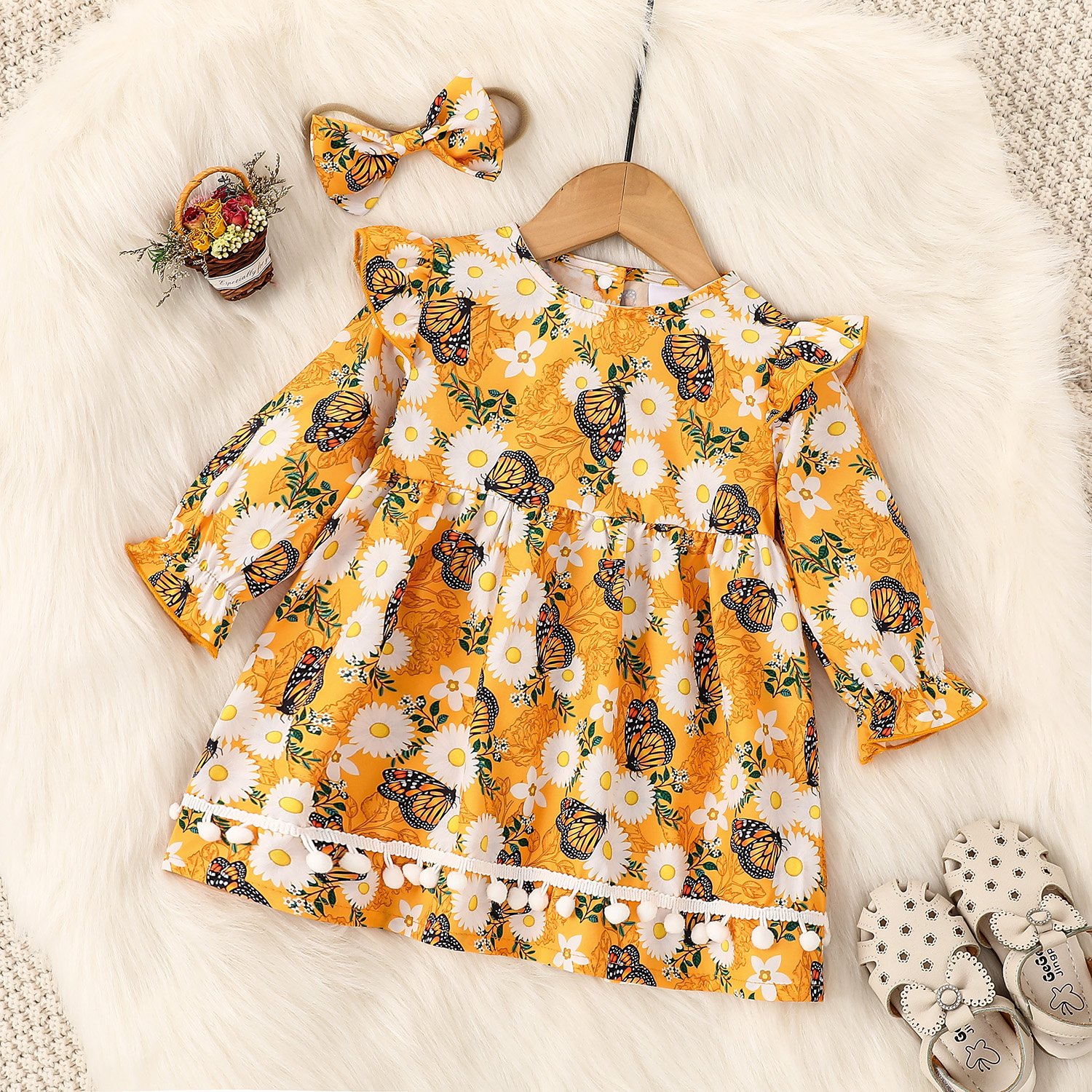 

2pcs Yellow Daisy Floral and Butterfly Print Long-sleeve Baby Dress