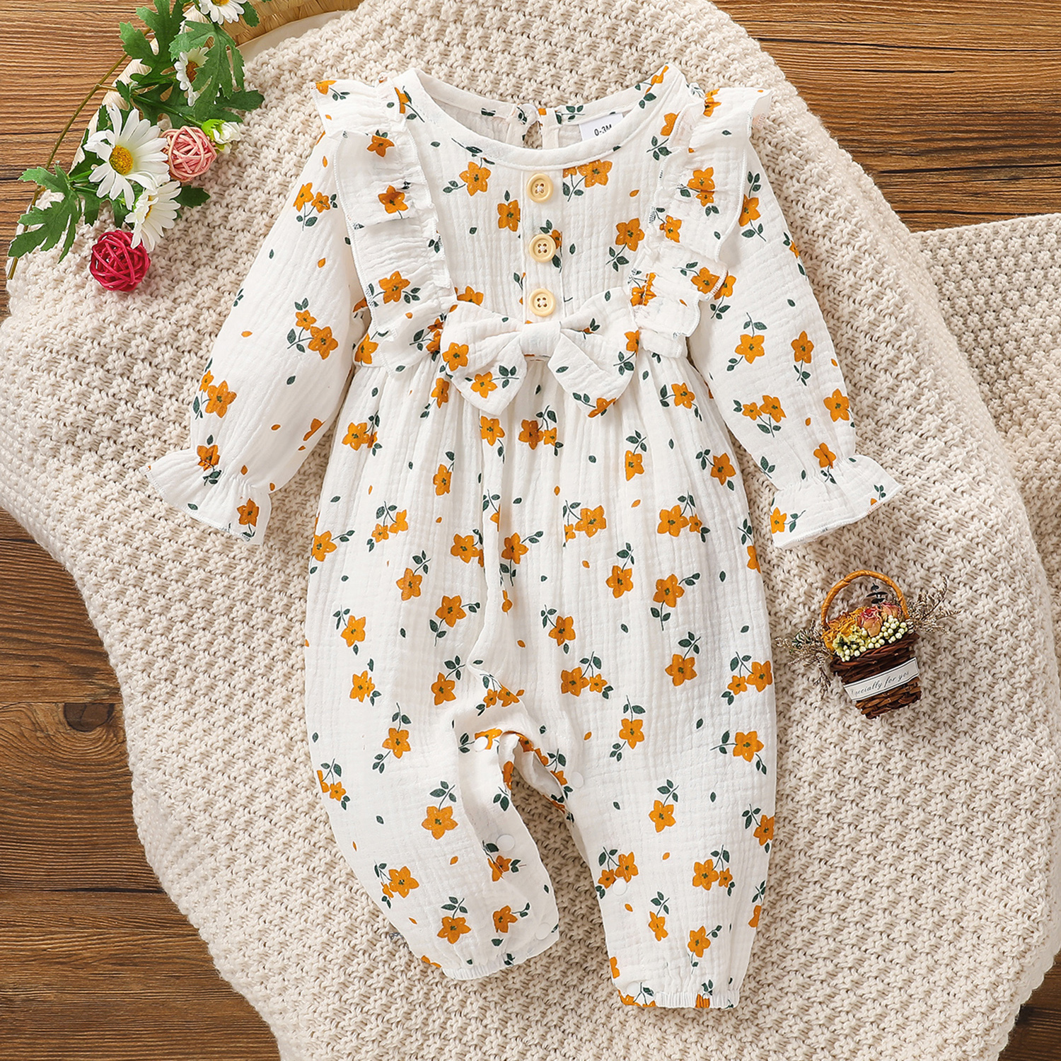 

100% Cotton Floral Print White Ruffle Bowknot Baby Long-sleeve Jumpsuit