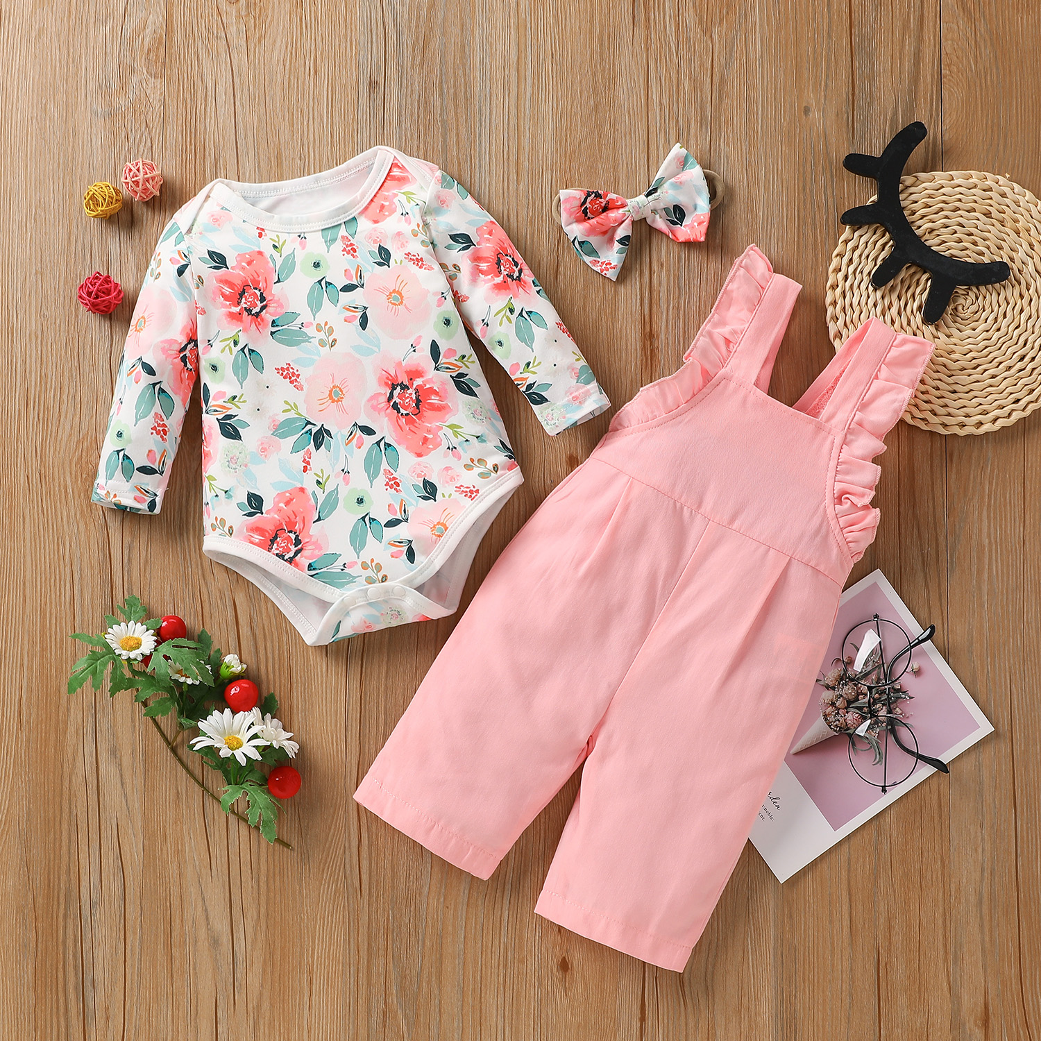 

3pcs Baby Girl Pink Floral Print Long-sleeve Romper and 100% Cotton Solid Overalls Set