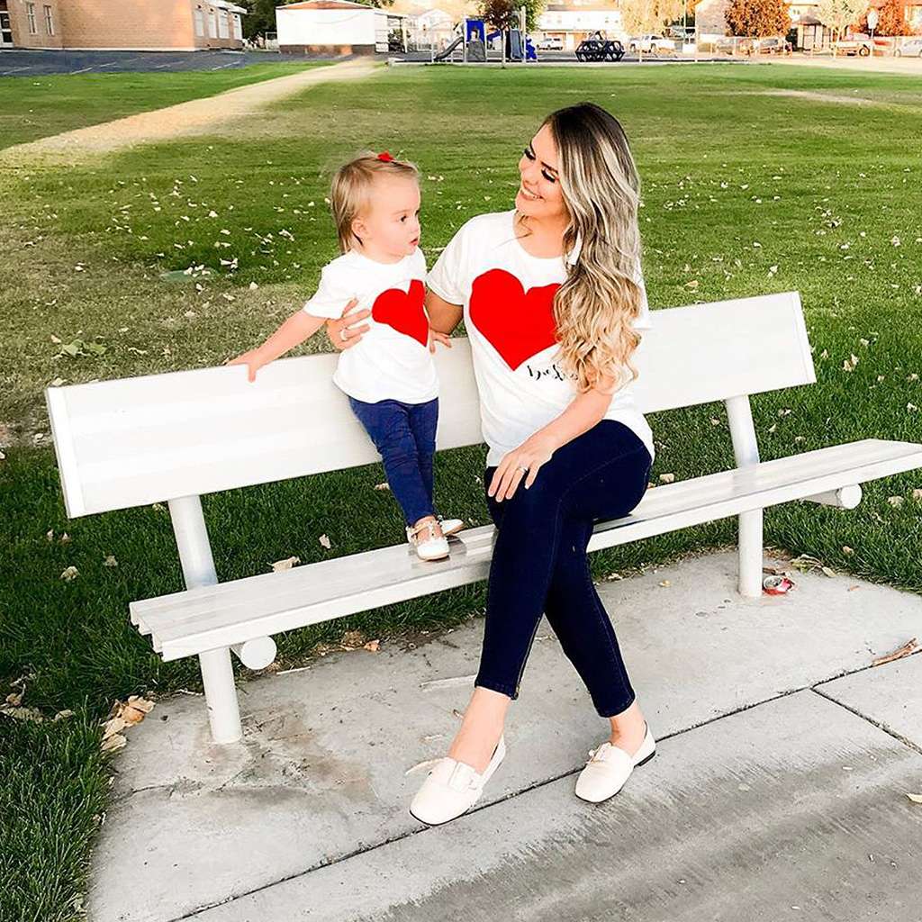 

Bestie" Letter Love Pattern Short-sleeve T-shirts for Mommy and Me