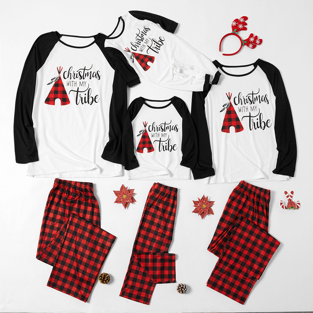 

Christmas Letter Print Plaid Design Family Matching Pajamas Set