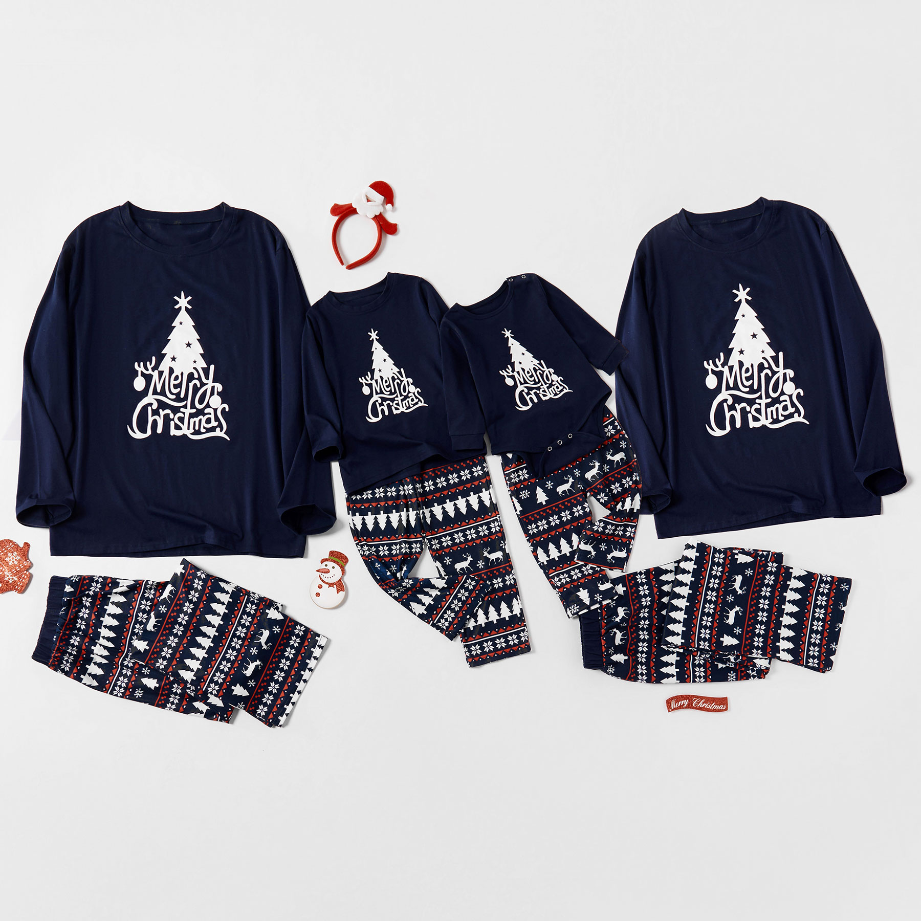 

Merry Christmas Tree Print Family matching Pajamas Sets