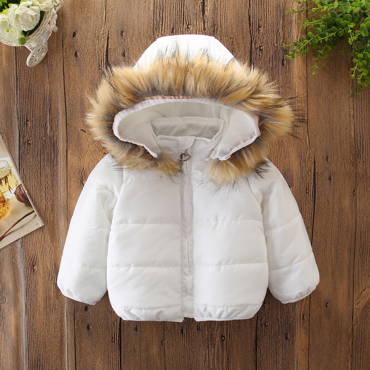 

Baby / Toddler Solid Velvet Collar Down Coat
