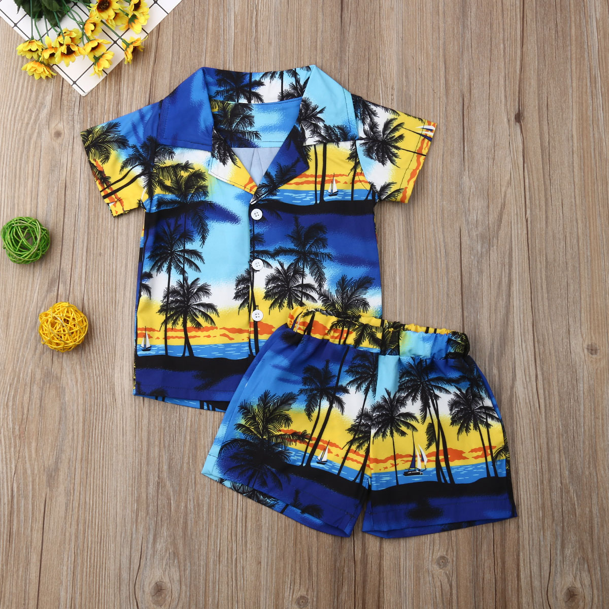 

Baby / Toddler Boy Beach Style Coconut Tree Print Shirt and Shorts Set