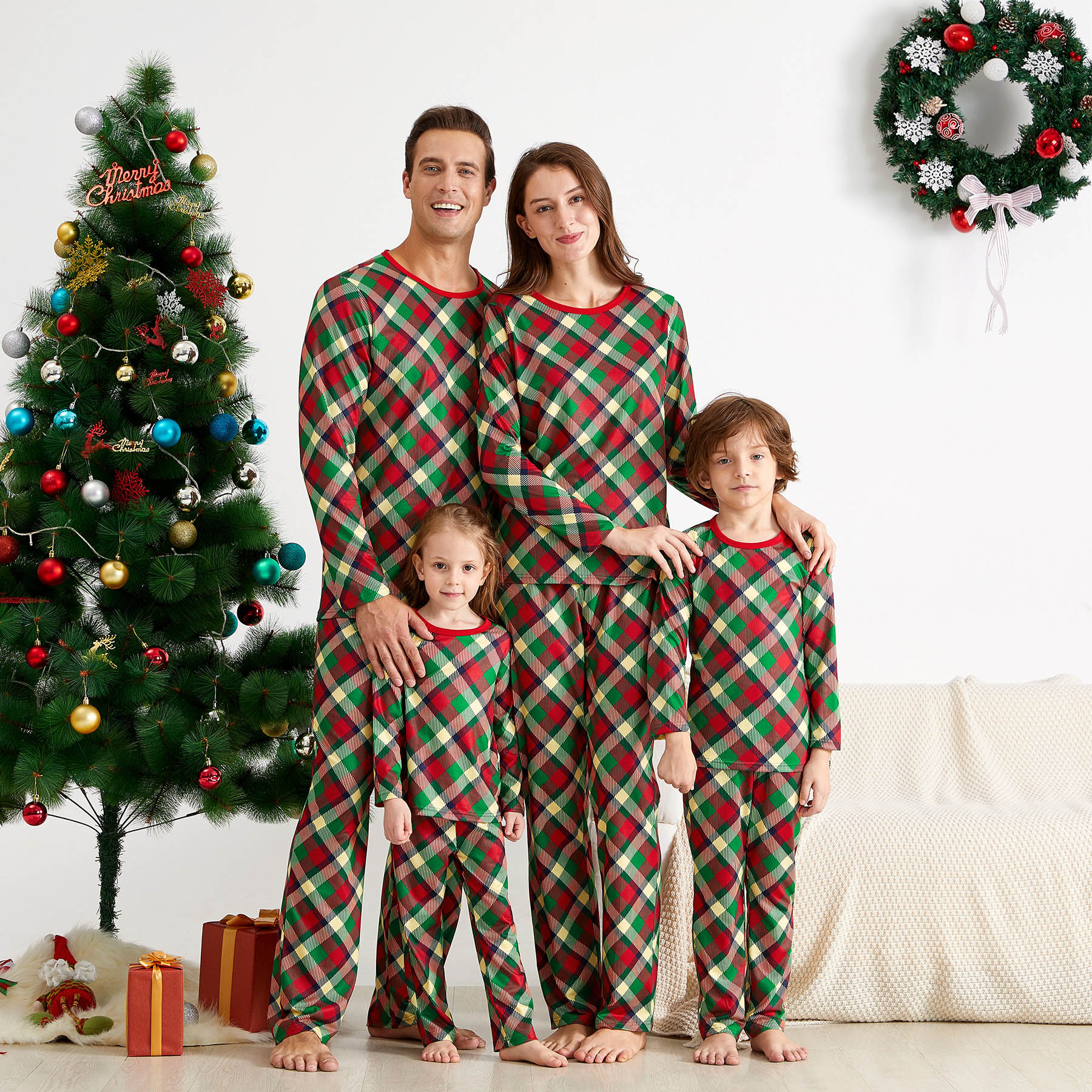 

Christmas Plaid Family Matching Pajamas Set