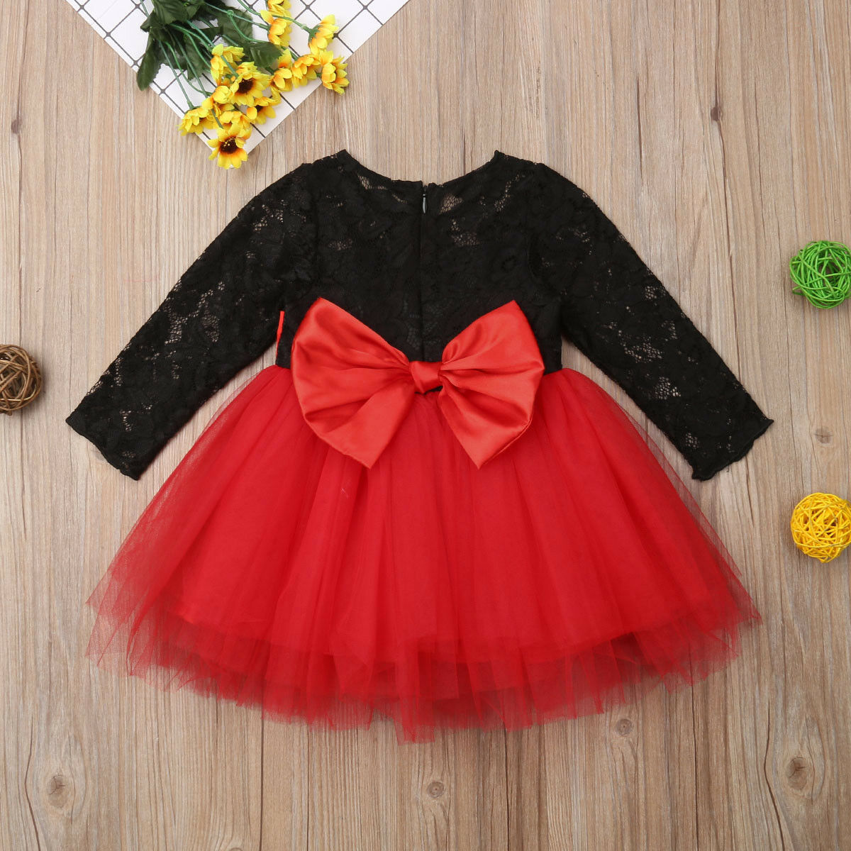 

Lace Style Mesh Party Dress
