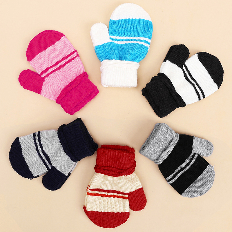 

Baby / Toddler Striped Gloves