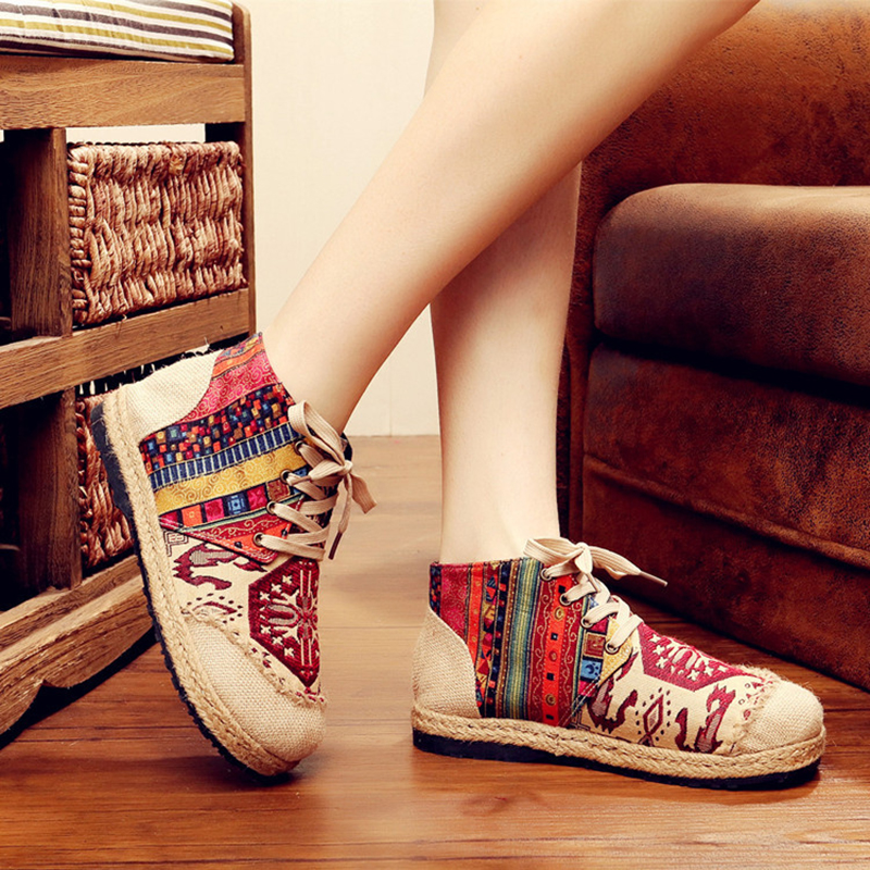 

Vintage Colorblock Flat Shoes
