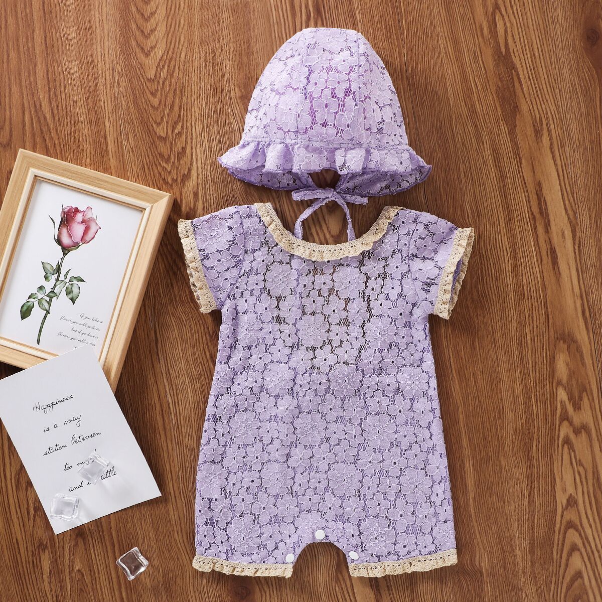 

2-piece Baby Elegant Lace Bodysuits with Hat Set