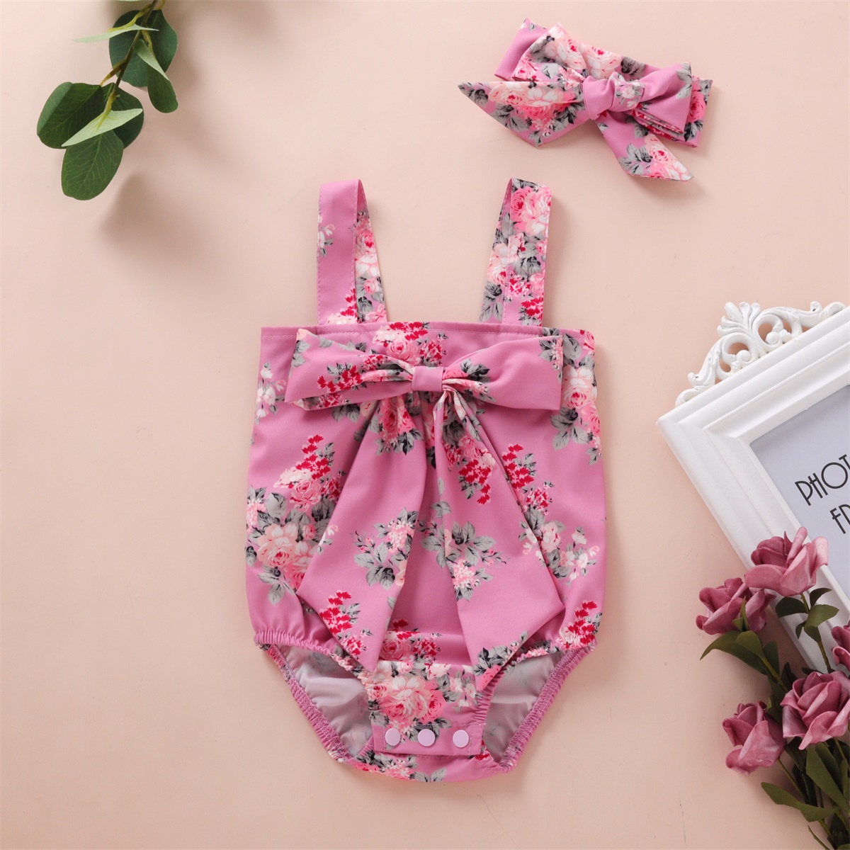 

2-piece Baby Floral Bowknot Romper and Headband Set
