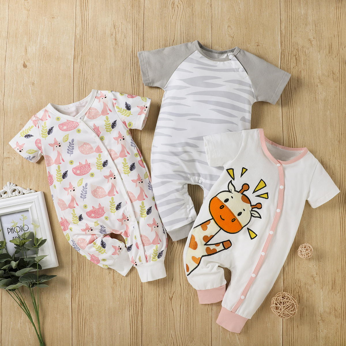 

Baby Animal Print Short-sleeve Jumpsuit