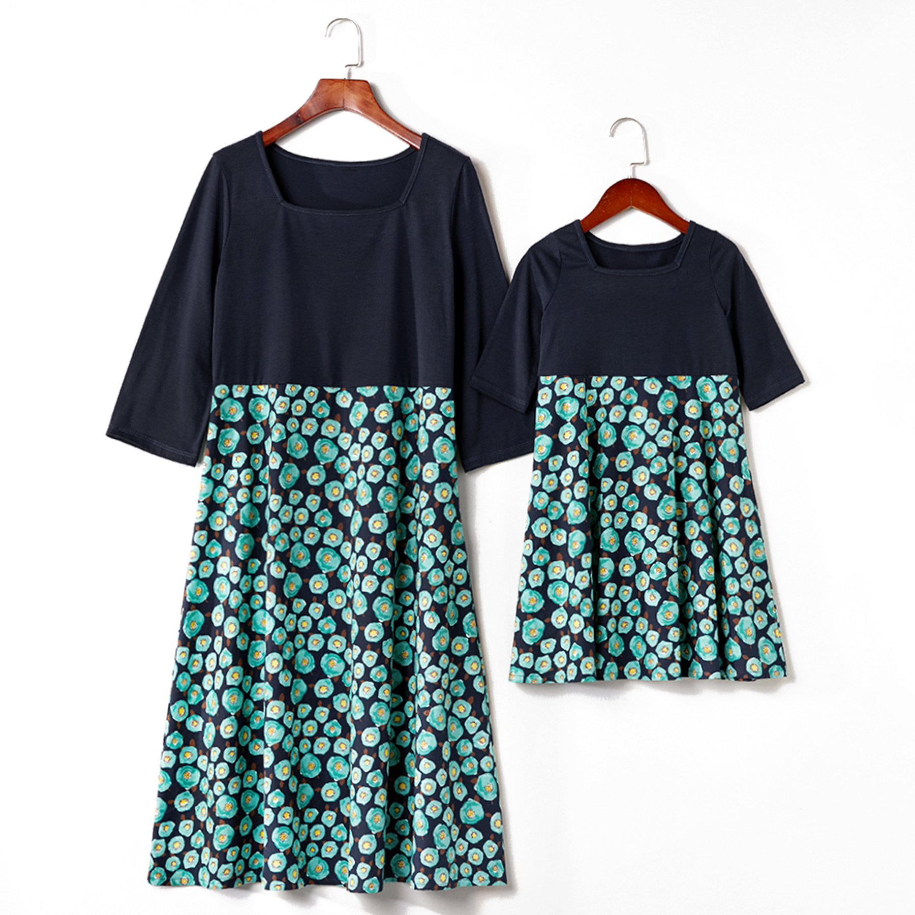

Long Sleeve Printed Stitching Matching Dresses