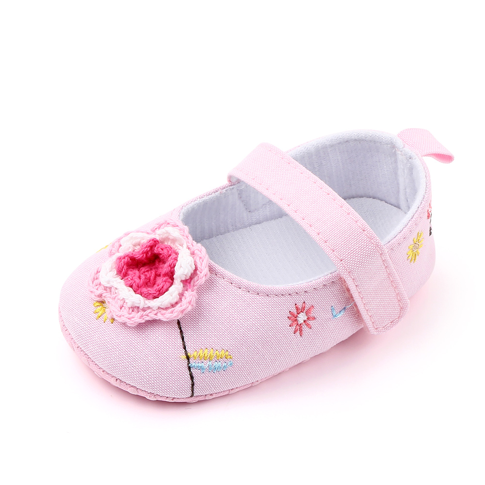 

Baby / Toddler Floral Decorate Embroidered Prewalker Shoes