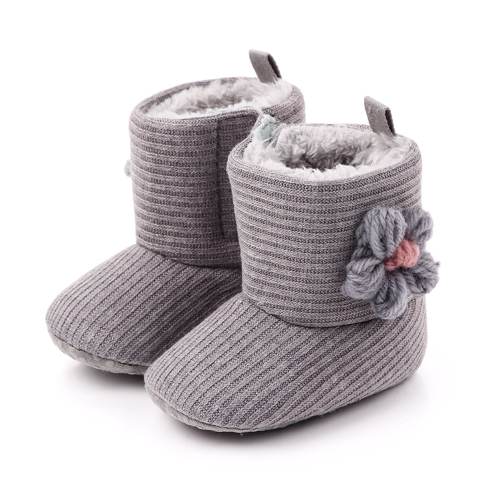 

Baby / Toddler Girl Floral Embroidered Knitted Solid Fleece-lining Casual Prewalker Shoes