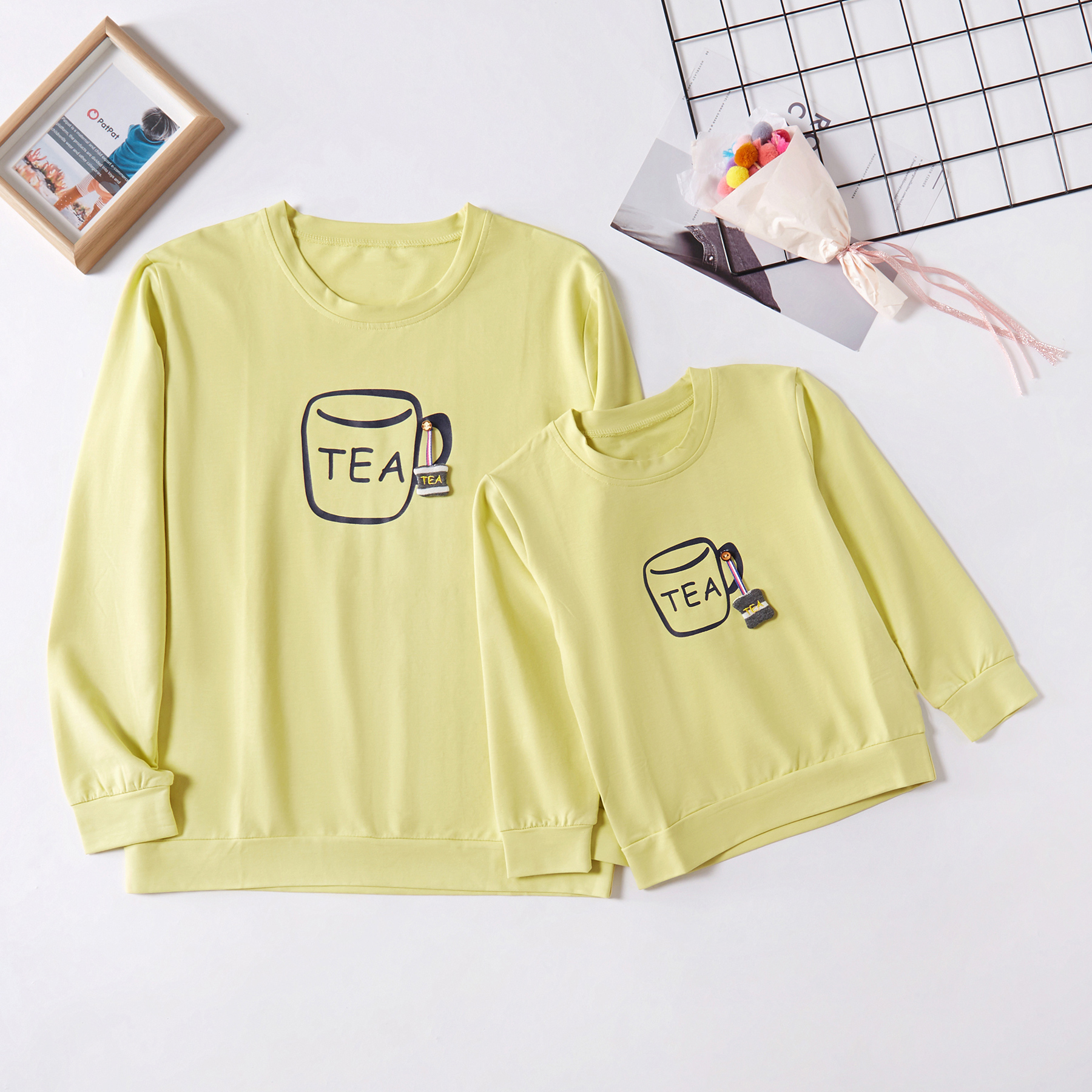 

Tea Cup Print Long-sleeve Sweatshirt for Mom and Me