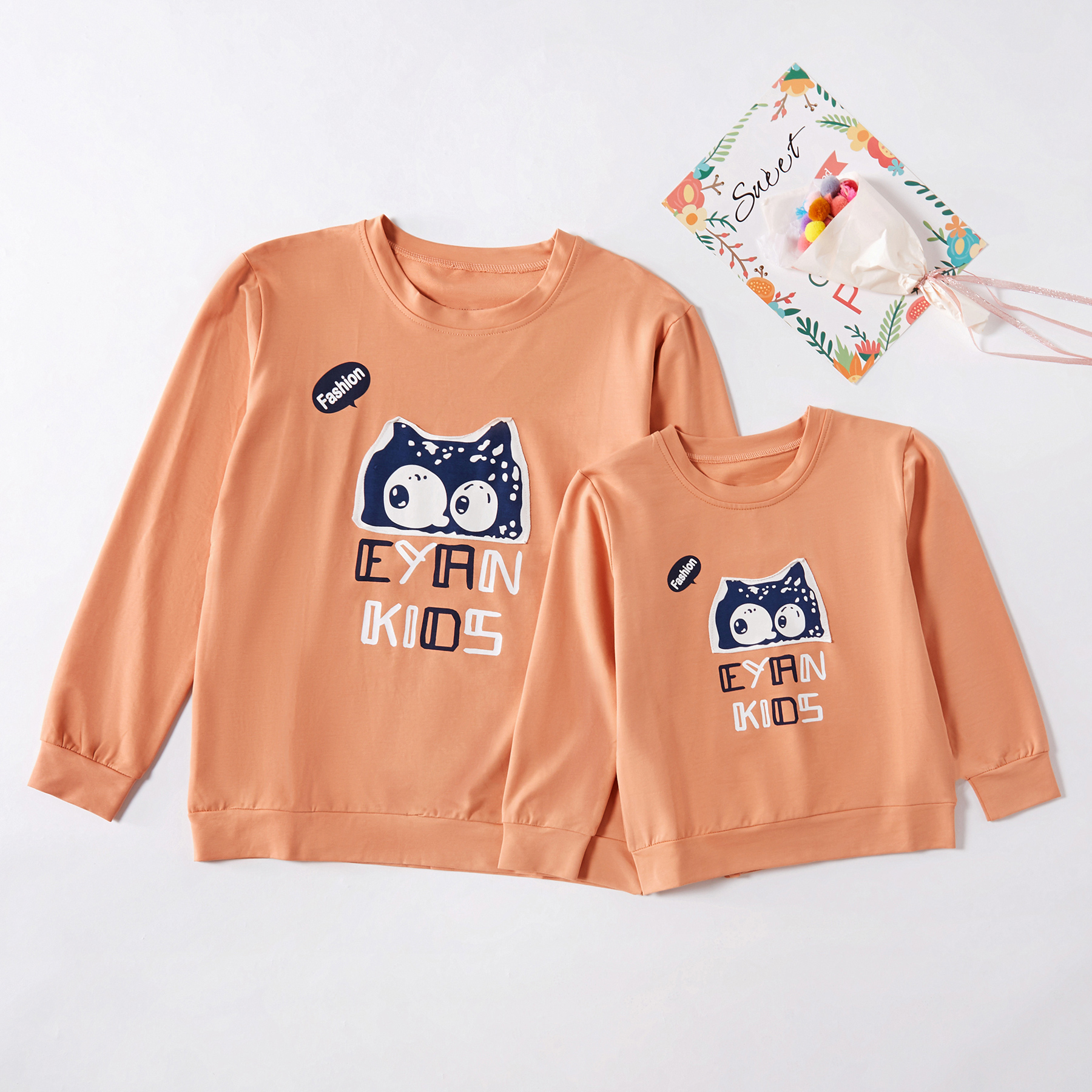 

Stylish Cat Print Long-sleeve Tops for Mom and Me