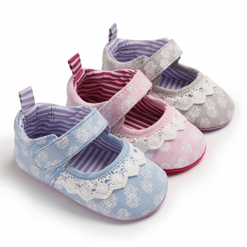 

Baby / Toddler Girl Sweet Dotted Lace Decor Velcro Prewalker Shoes