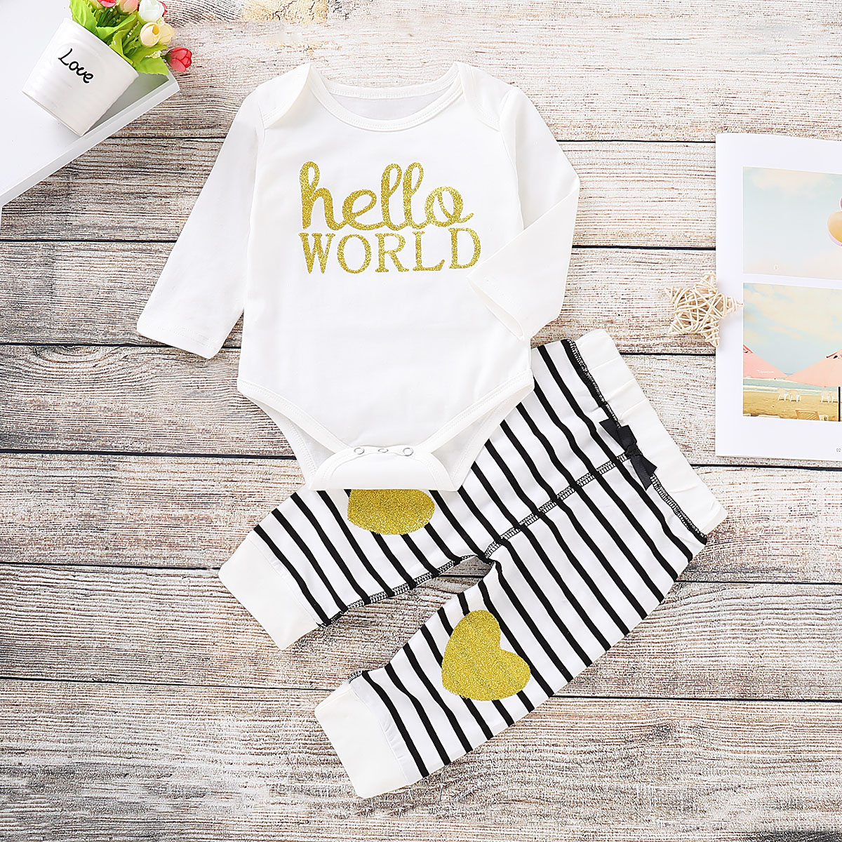 

Baby Girl HELLO WORLD Print Bodysuit and Striped Pants Set