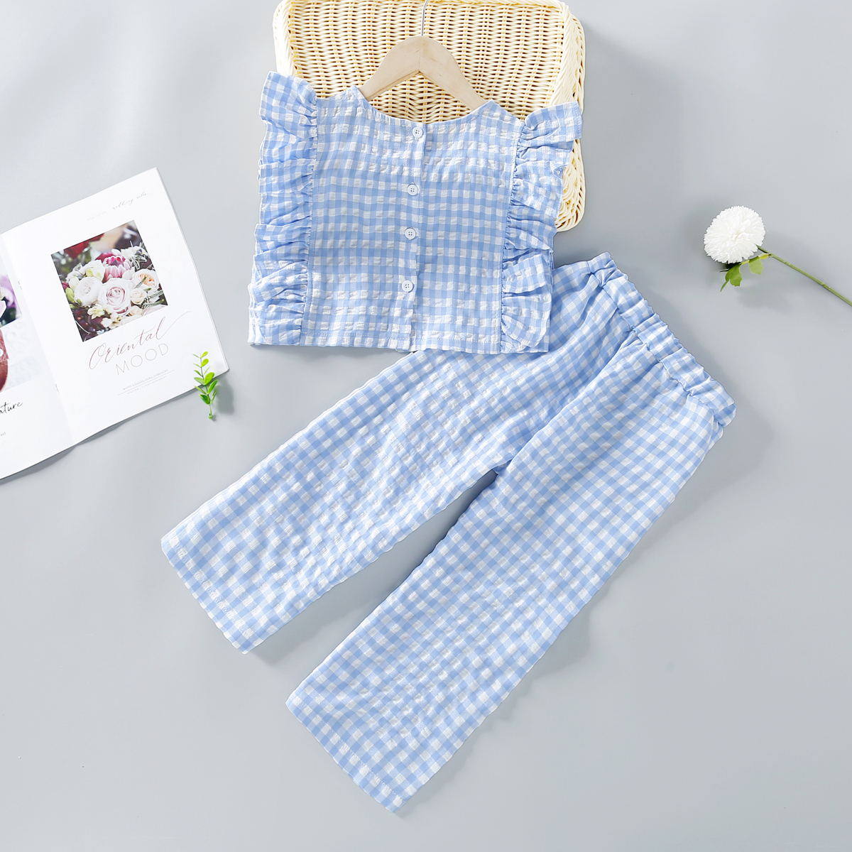 

2-piece Kid Girl Plaid Ruffled Button Design Flutter-sleeve Top and Elasticized Pants Set