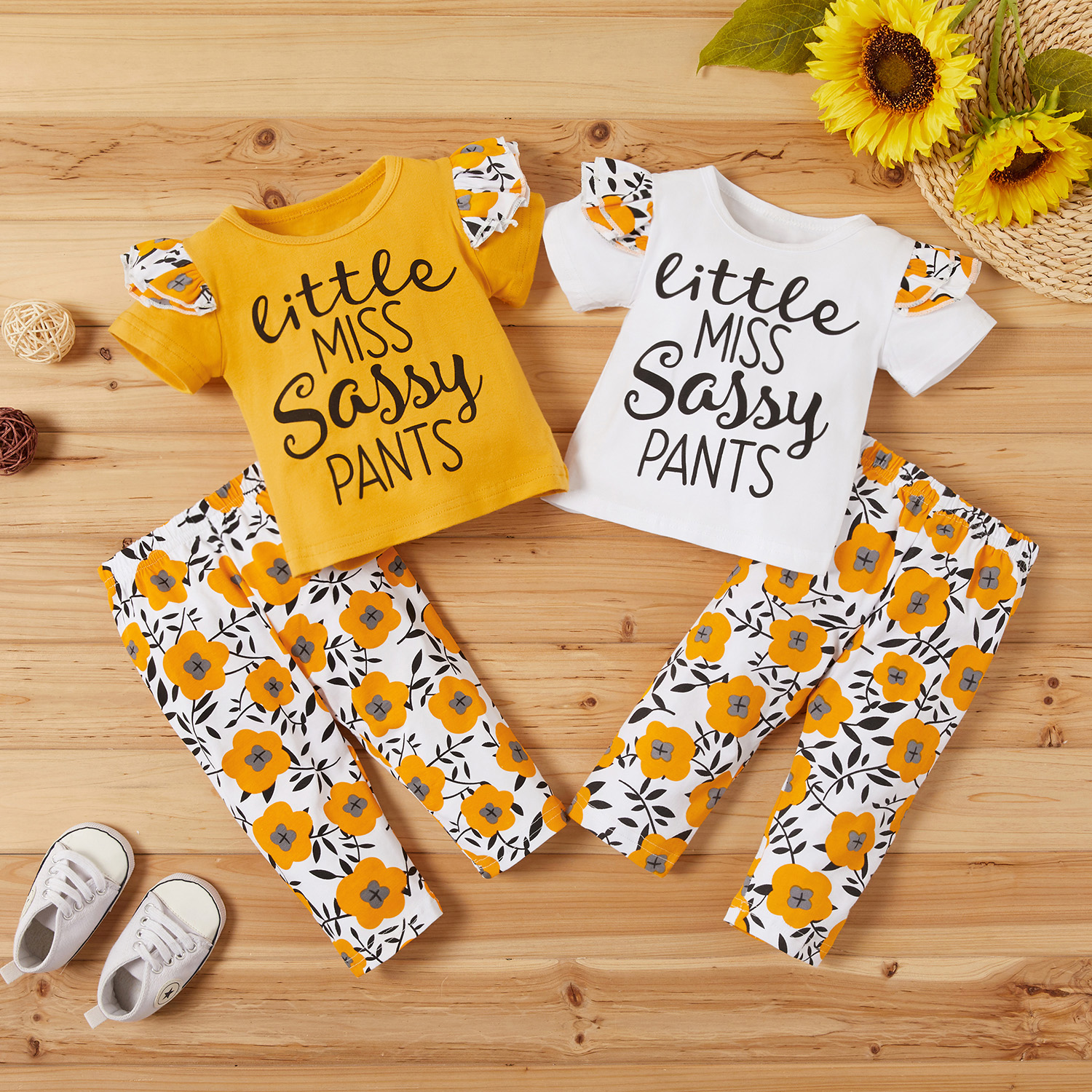 

Letter Print Short-sleeve Top and Sunflower Print Pants Set