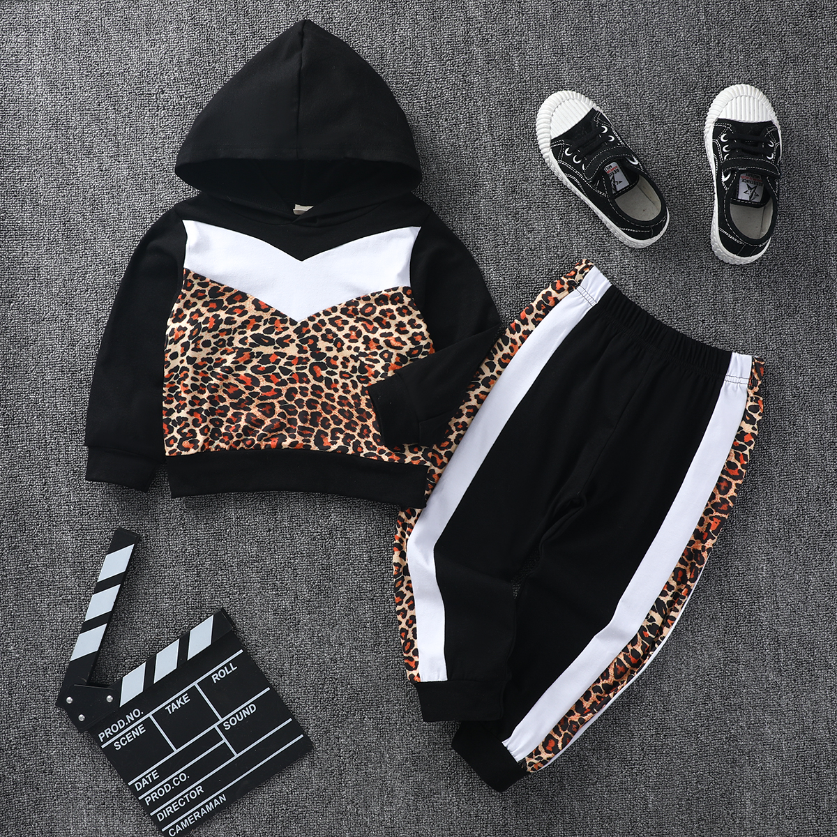 

2-piece Baby / Toddler Leopard Hooded Top and Pants Set