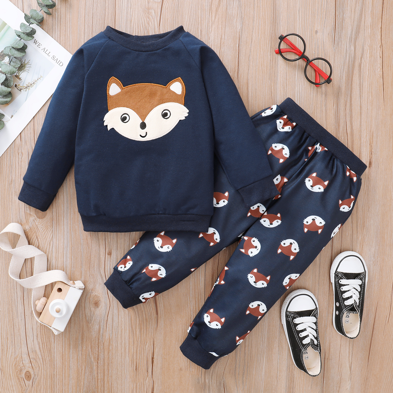 

2-piece Toddler Boy/Girl Fox Pattern Embroidered Pullover Sweatshirt and Pants Set