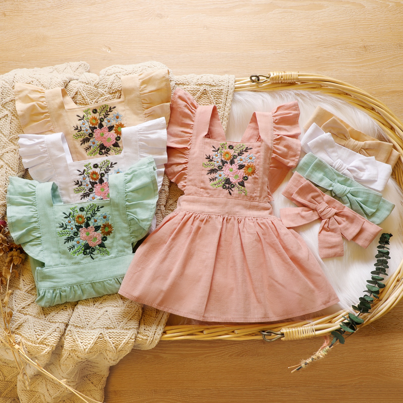 

100% Cotton 2pcs Floral Embroidered Ruffle Sleeveless Baby Dress Set