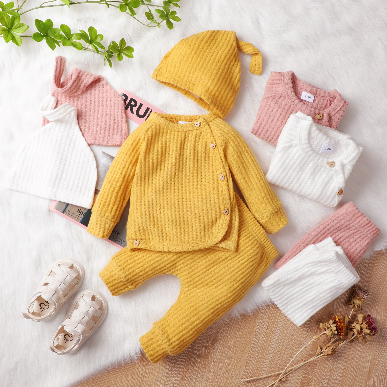 

3pcs Baby Solid Waffle Button Down Long-sleeve Outfits Set