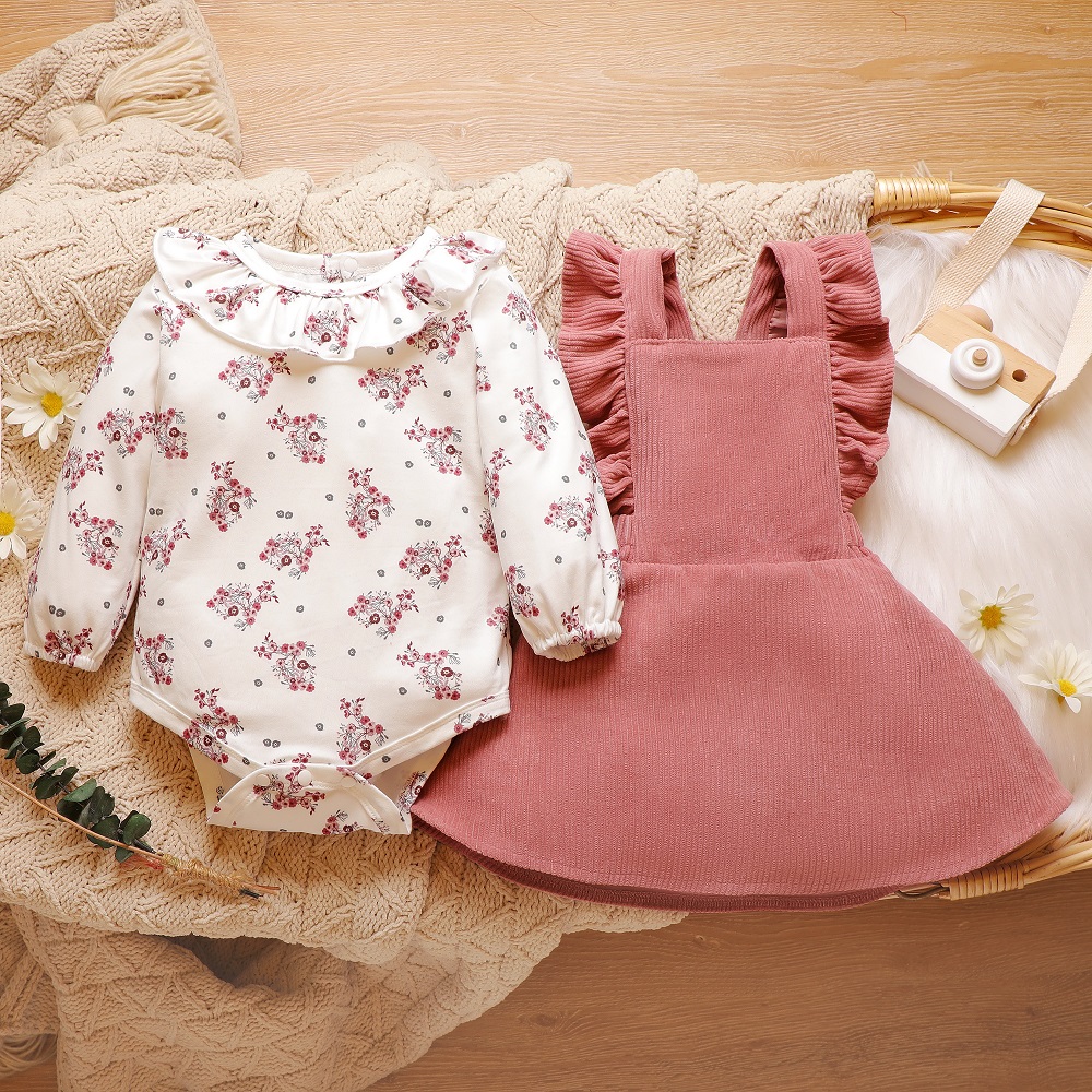 

2pcs Baby Girl Floral Print Long-sleeve Romper and Corduroy Ruffle Overall Dress Set