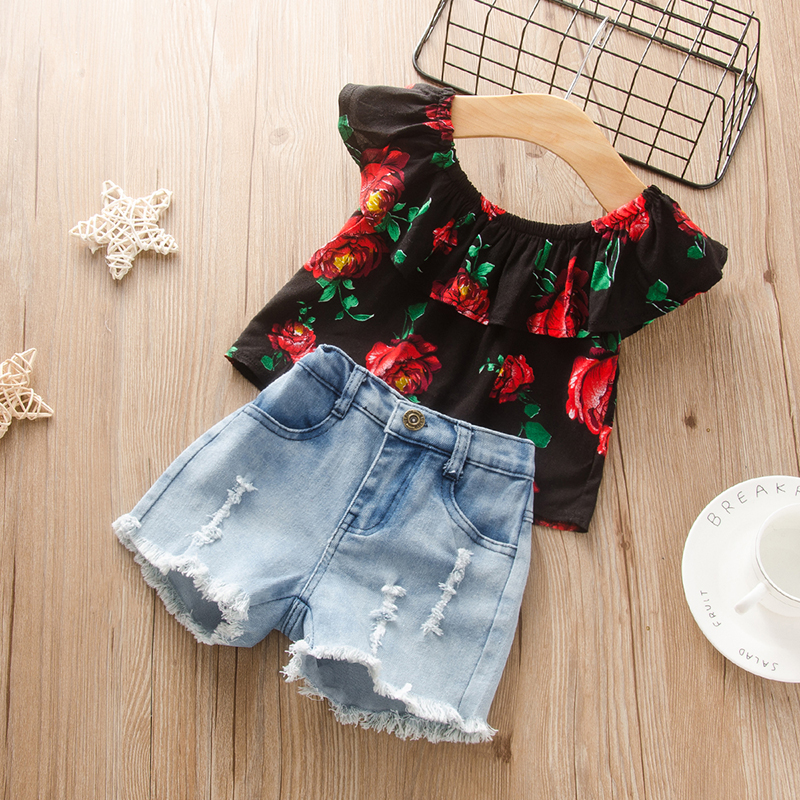 

Baby Cute Floral Print Flounced-sleeve Top and Shorts Set