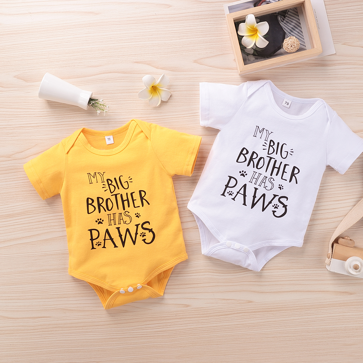 

Letter Print Short-sleeve Baby Romper