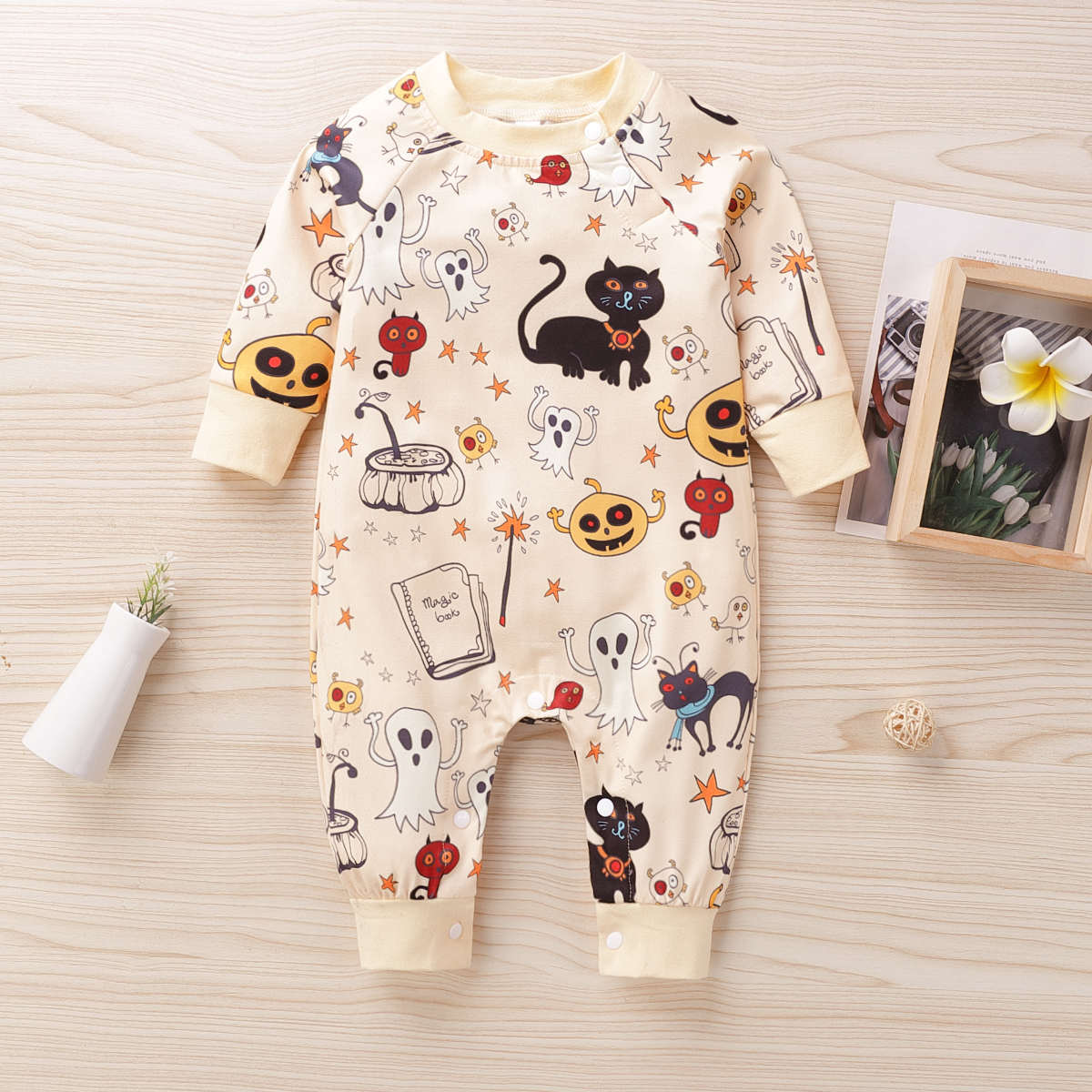 

Halloween Style Print Long-sleeve Beige Baby Jumpsuit