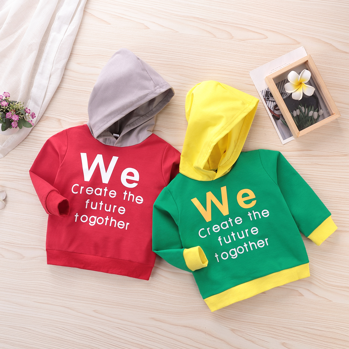 

Baby / Toddler Letter Print Splice Long-sleeve Hooded Pullover