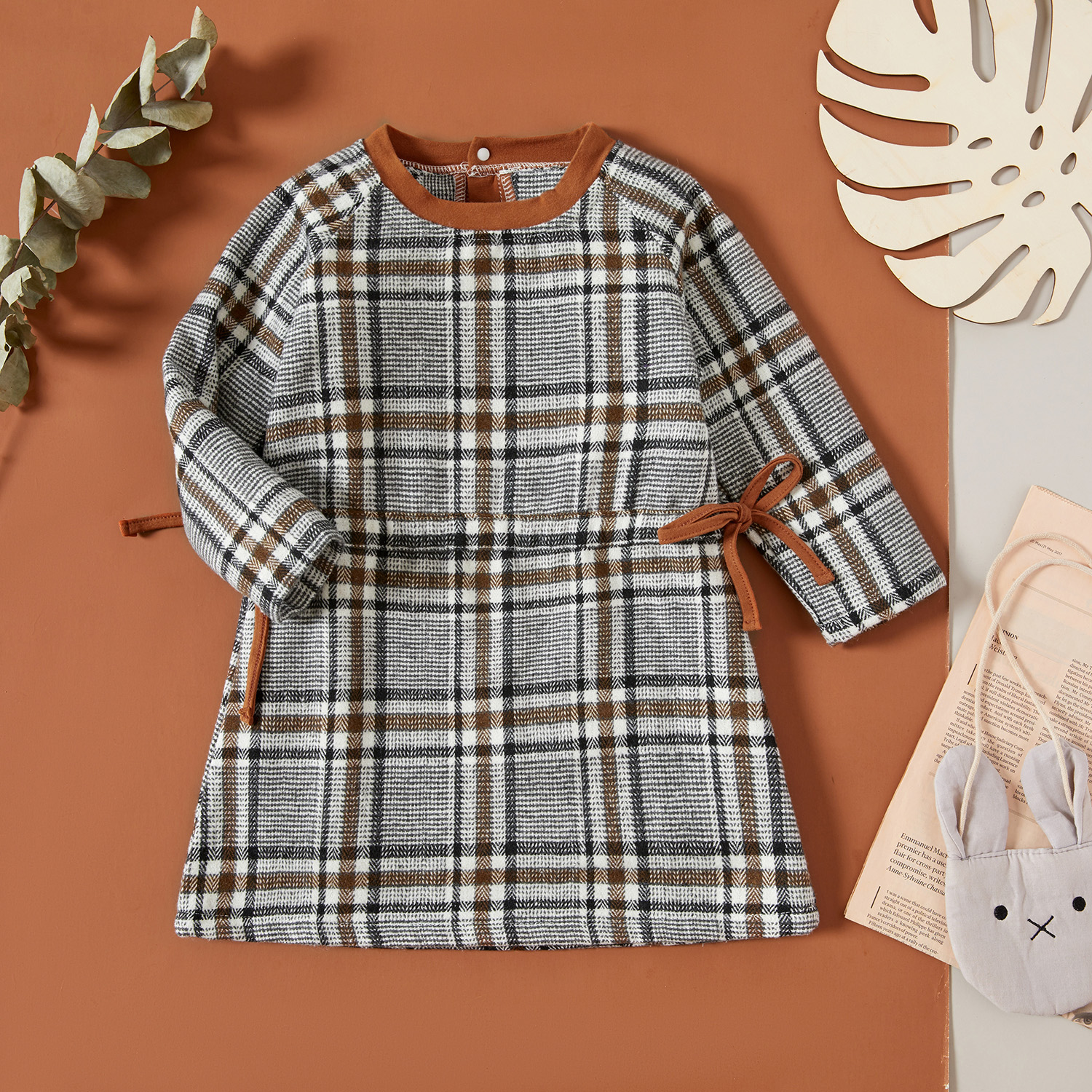 

Toddler Girl Bowknot Button Design Long-sleeve Plaid Dress