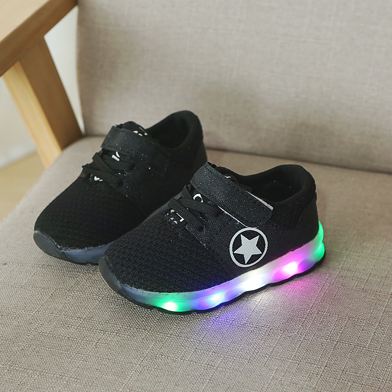 

Toddler / Kid Solid Mesh Stars Print Breathable LED Sneaker