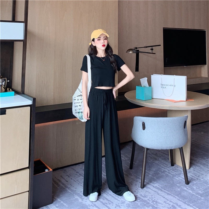 

Casual pants suit