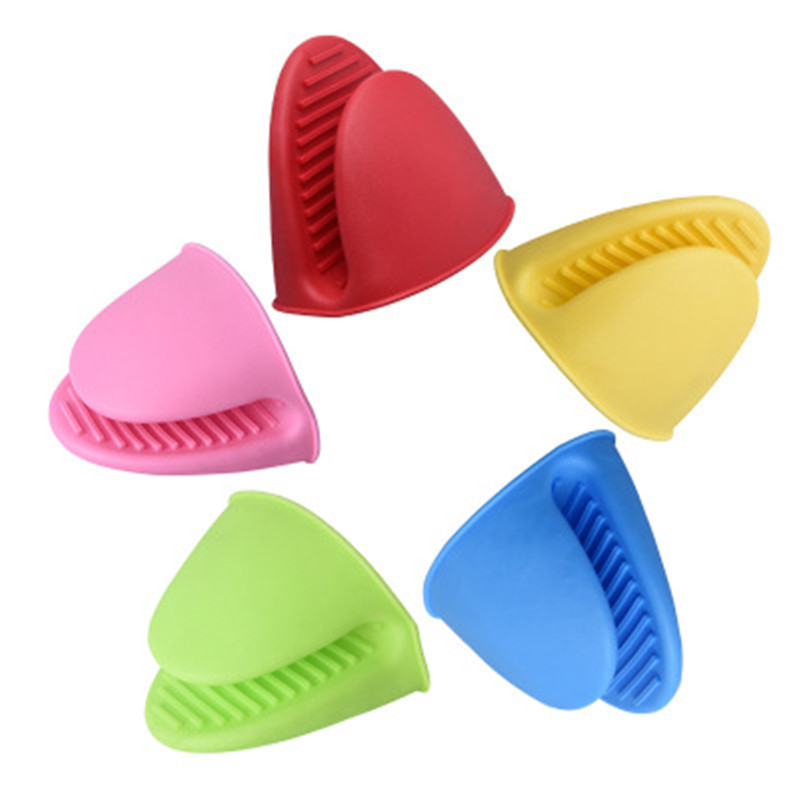 

High temperature resistant kitchen baking gloves