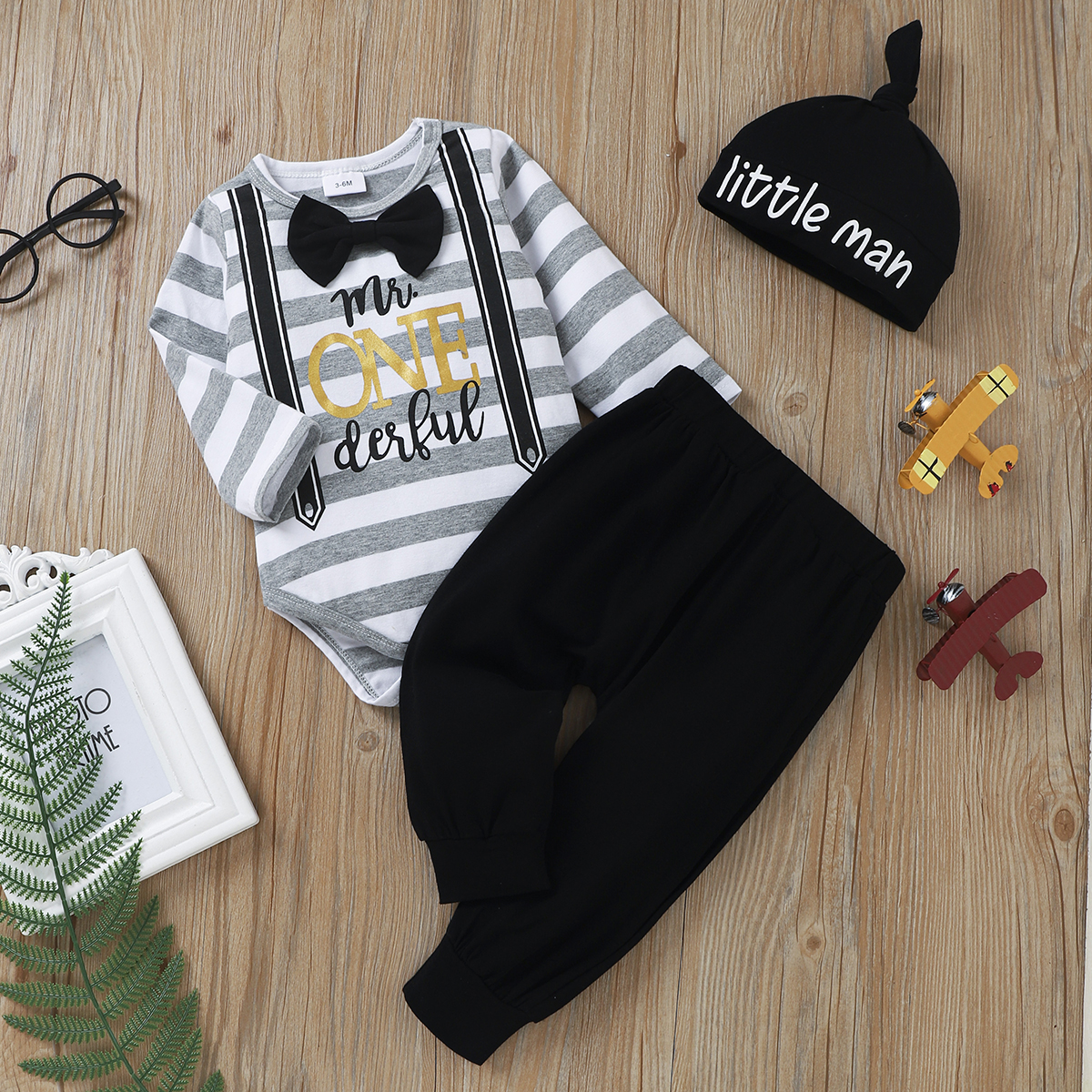 

Christmas 3pcs Baby Letter Print Striped Long-sleeve Bow Tie Romper and Trousers Set