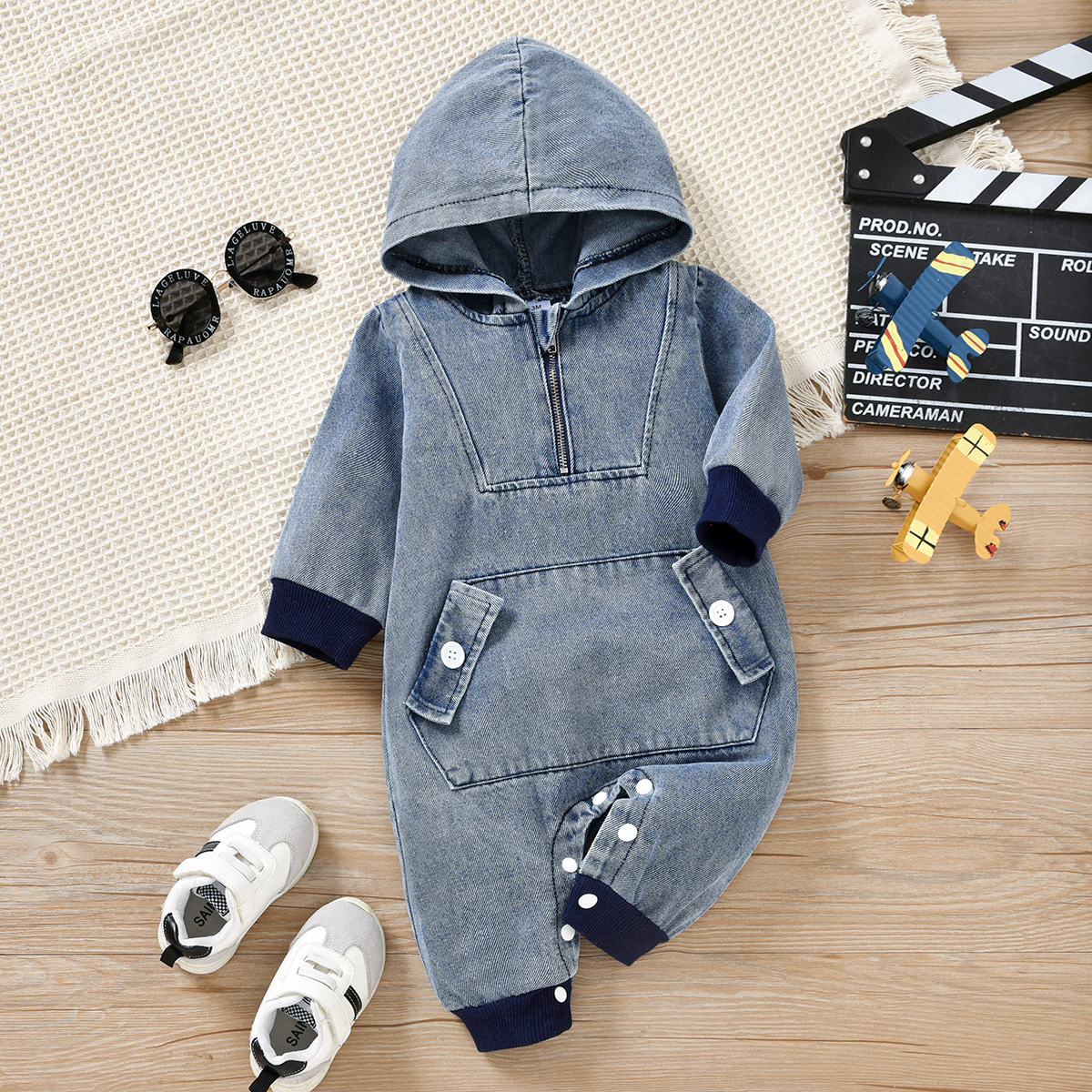 

100% Cotton Baby Boy/Girl Light Blue Denim Long-sleeve Hooded Jumpsuit