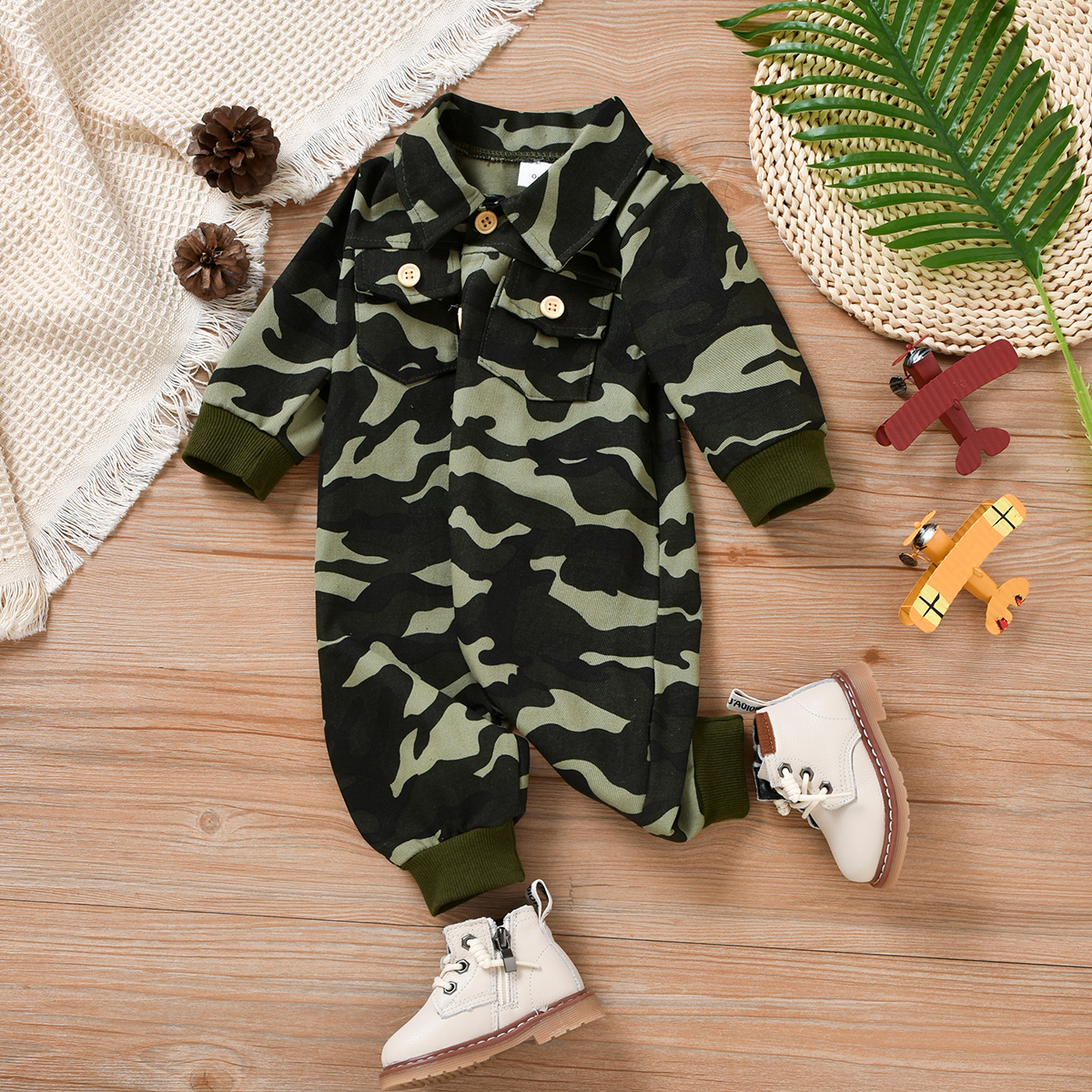 

100% Cotton Baby Boy/Girl Green Camouflage Button Long-sleeve Jumpsuit