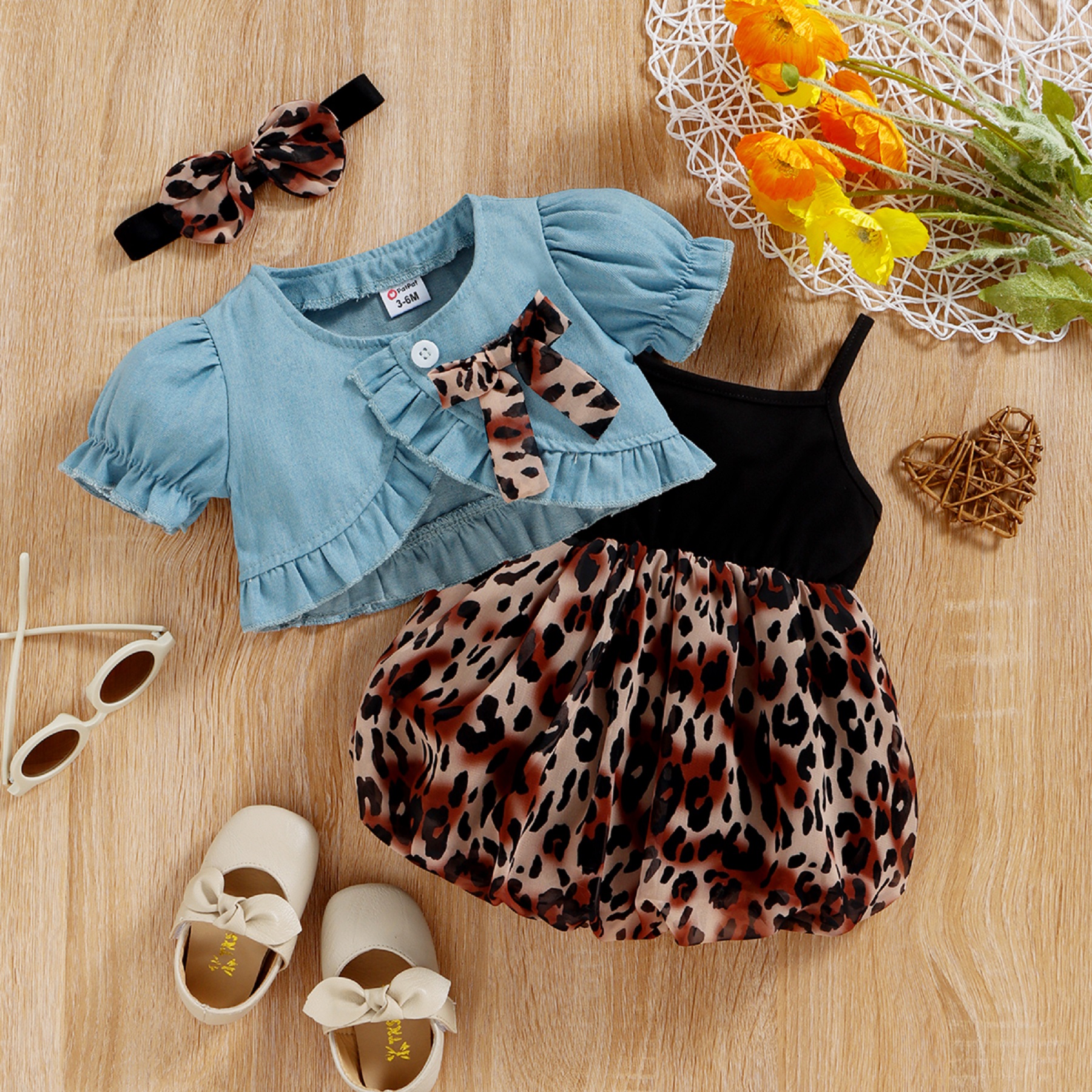 

3pcs Baby Girl 100% Cotton Denim Puff-sleeve Ruffle Cardigan and Spaghetti Strap Splicing Leopard Dress with Headband Set