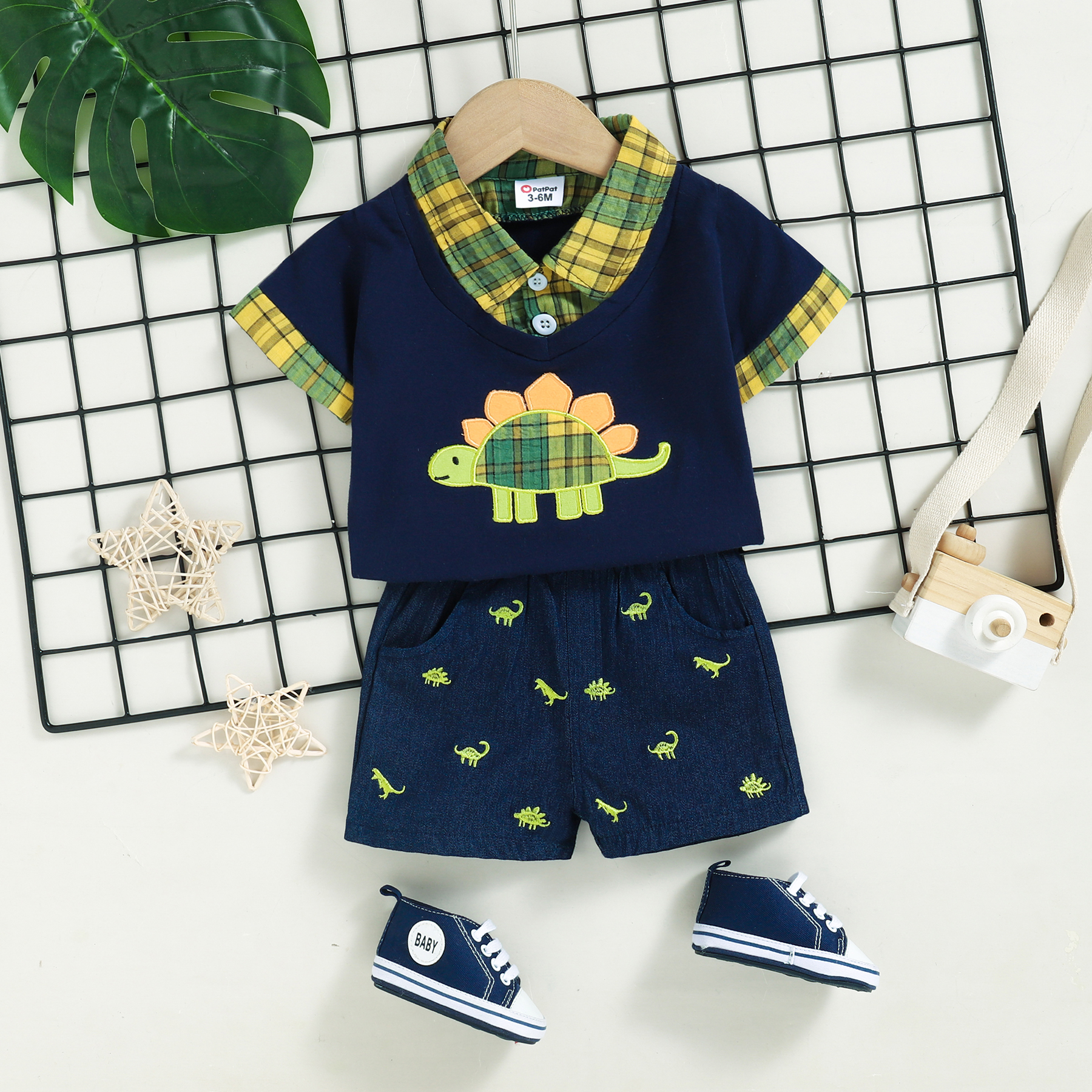 

2pcs Baby Boy 100% Cotton Dinosaur Embroidered Denim Shorts and Plaid Faux-two Short-sleeve Top Set