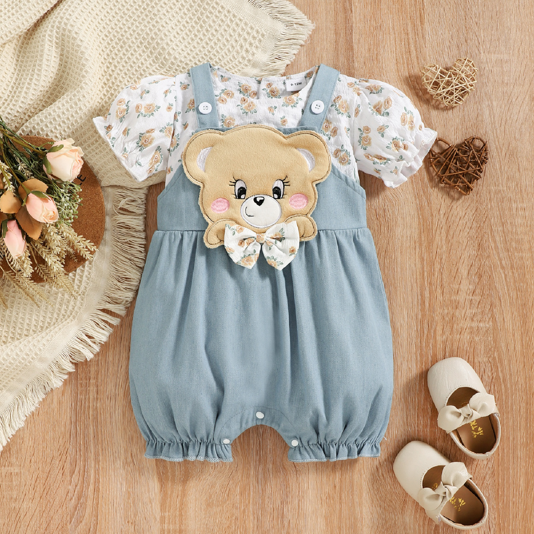 

2pcs Baby Girl 100% Cotton Imitation Denim Cartoon Overalls and All Over Floral Print Puff-sleeve Top Set