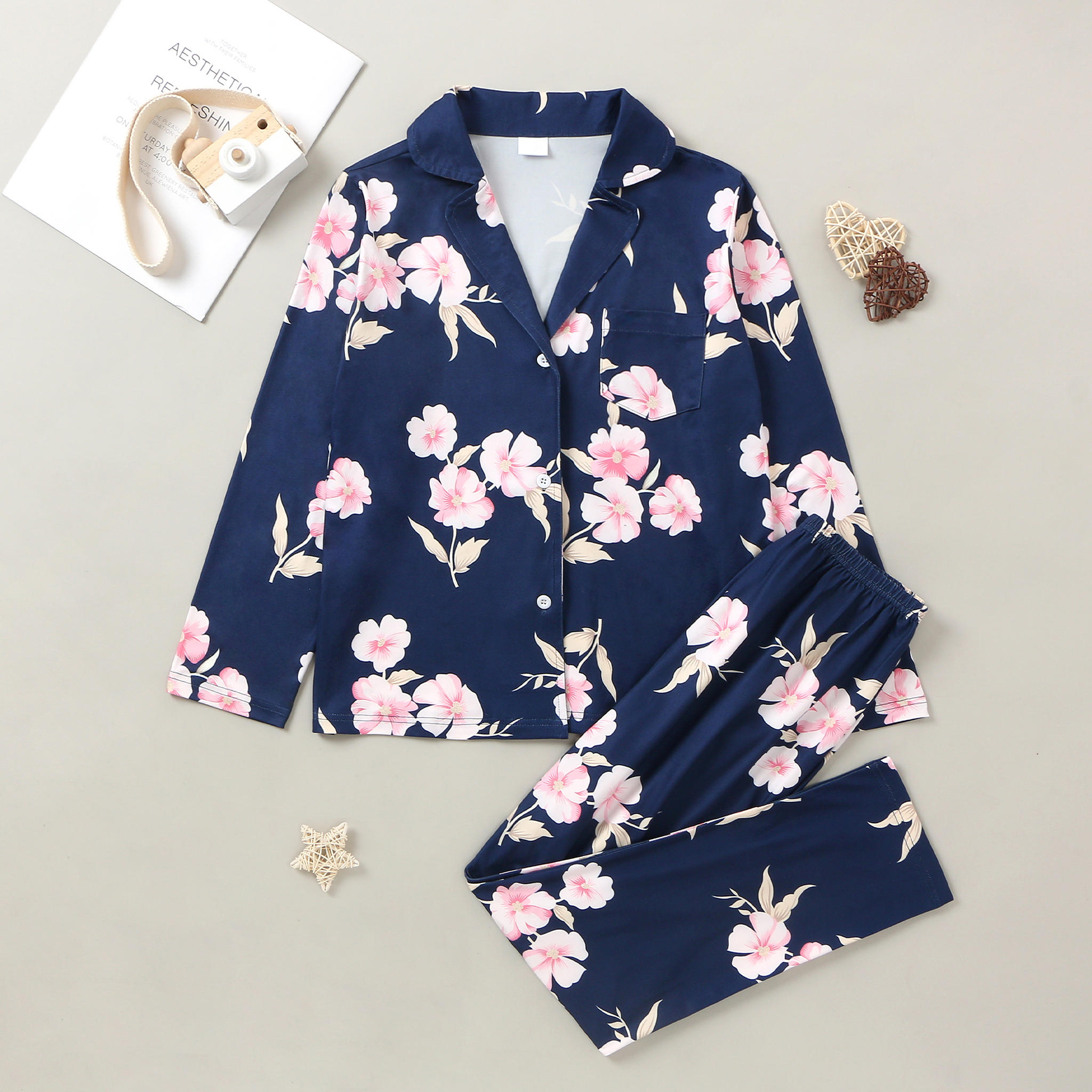 

Beautiful Kid Girls Polo Collar Floral Set