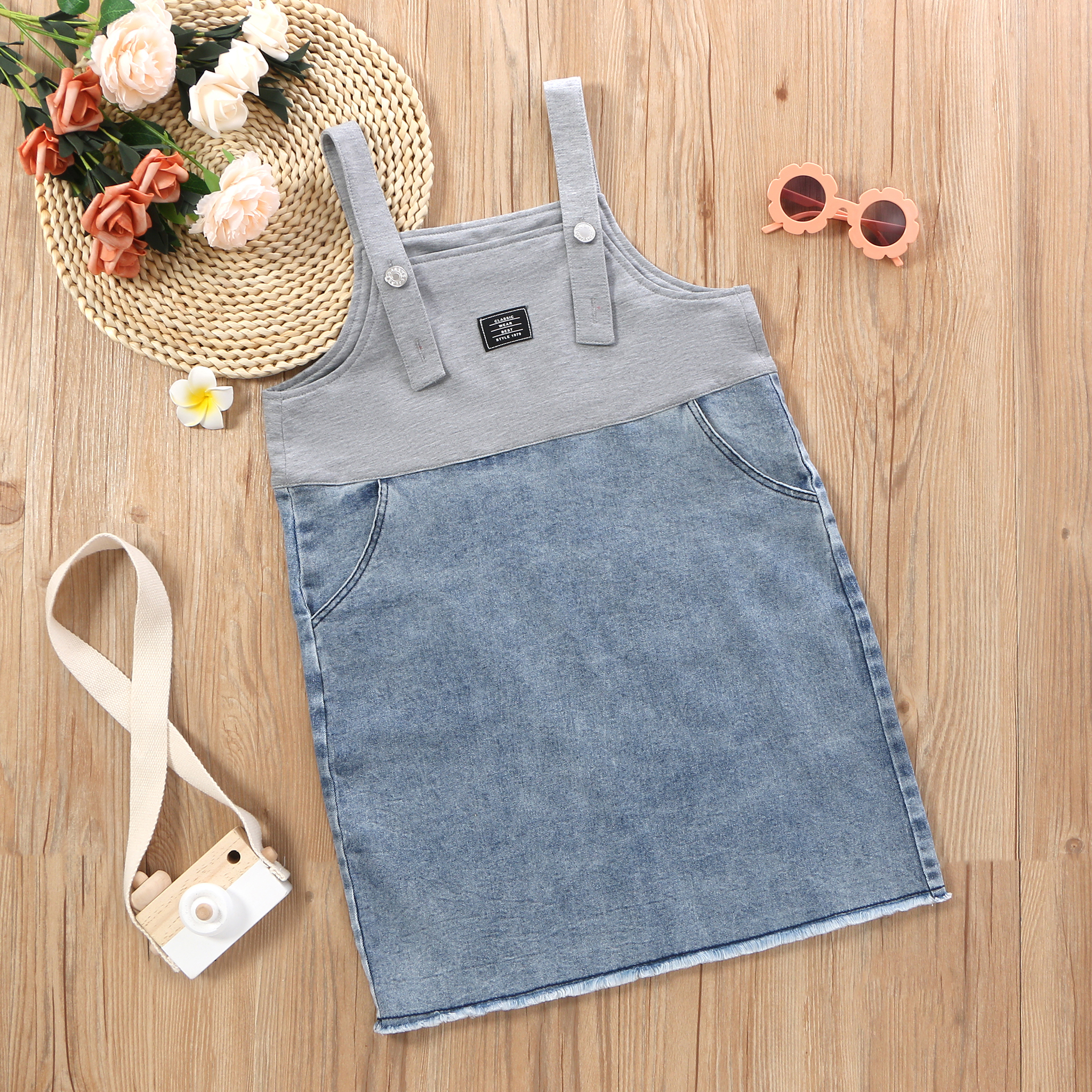 

Kid Girl Denim Suspender Dress
