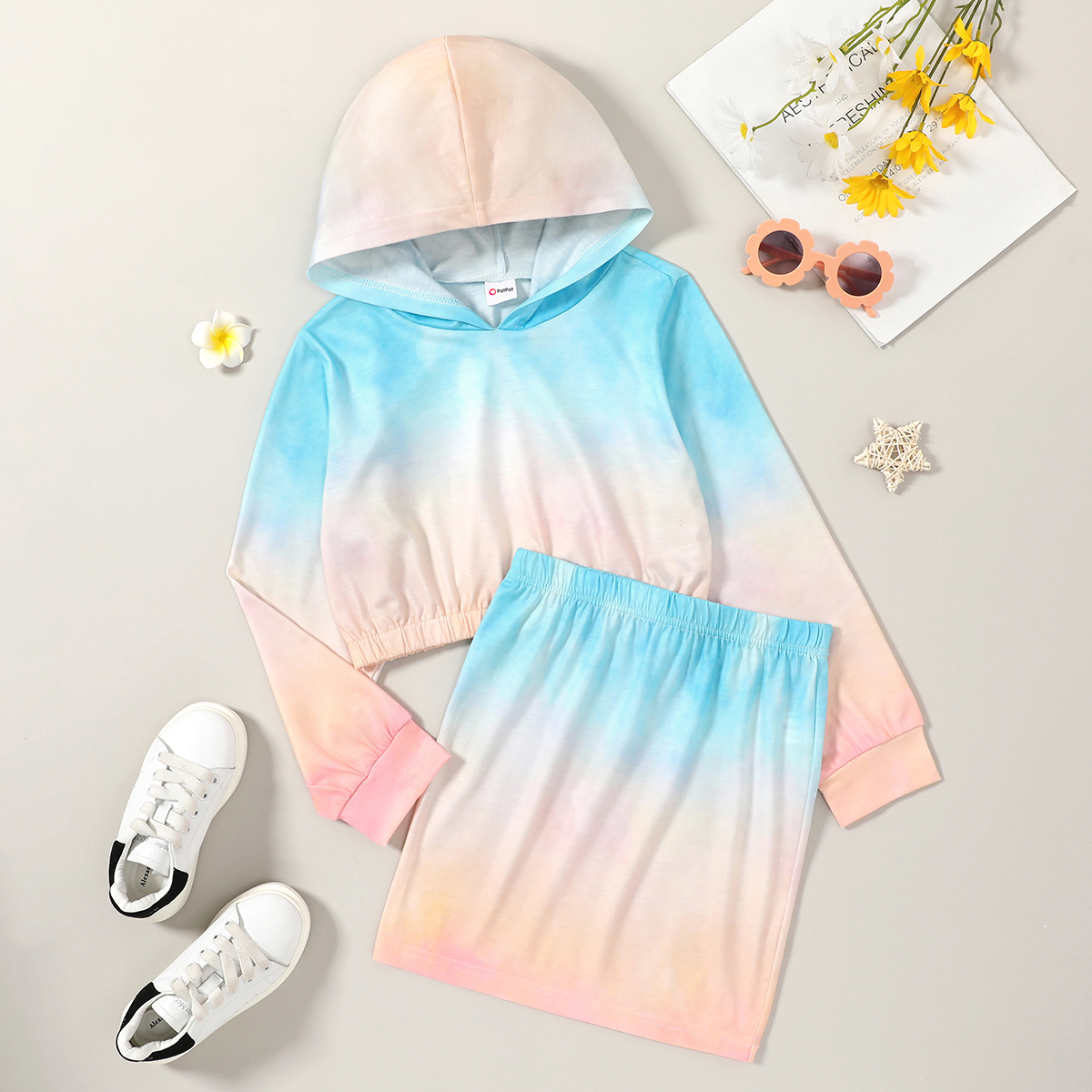 

Kids Girl Gradient Color Hooded Sweatshirt and Skirt Set