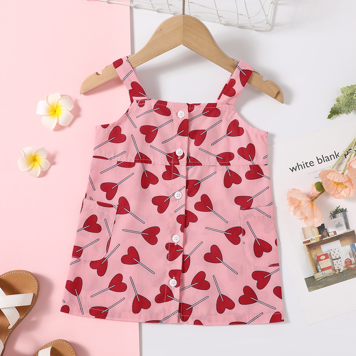 

1pc Baby Girl Sleeveless Heart-shaped Print Dress